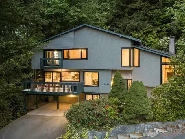House for sale in North Vancouver, North Vancouver, 2086 River.