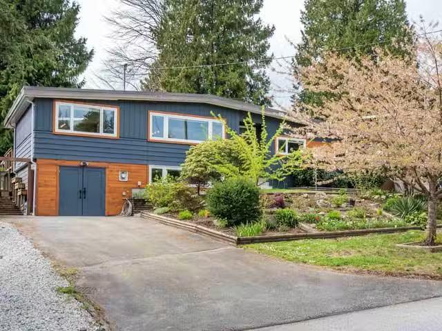 House for sale in North Vancouver, North Vancouver, 2175 Greyl.