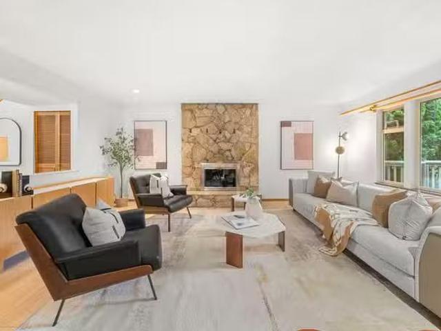 House for sale in North Vancouver, North Vancouver, 2297 Bowse.