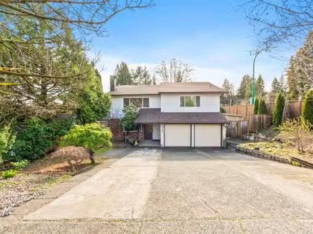 House for sale in North Vancouver, North Vancouver, 2333 Kirks.