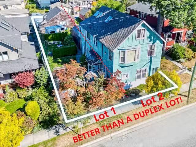 House for sale in North Vancouver, North Vancouver, 352 W 15th.