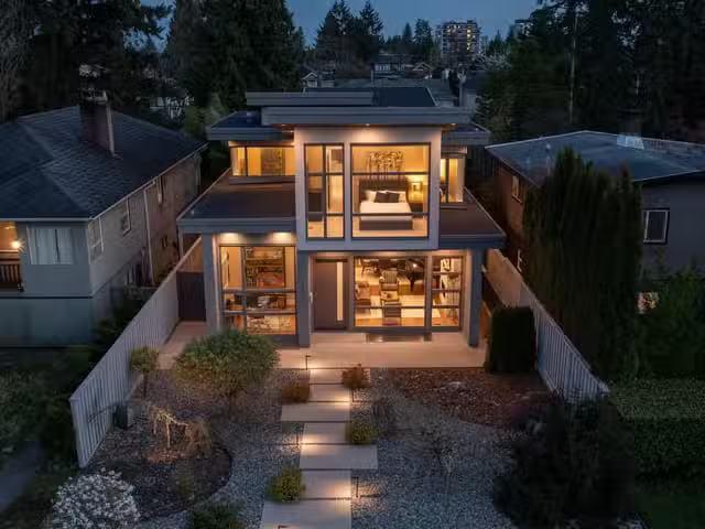 House for sale in North Vancouver, North Vancouver, 315 E 20th.