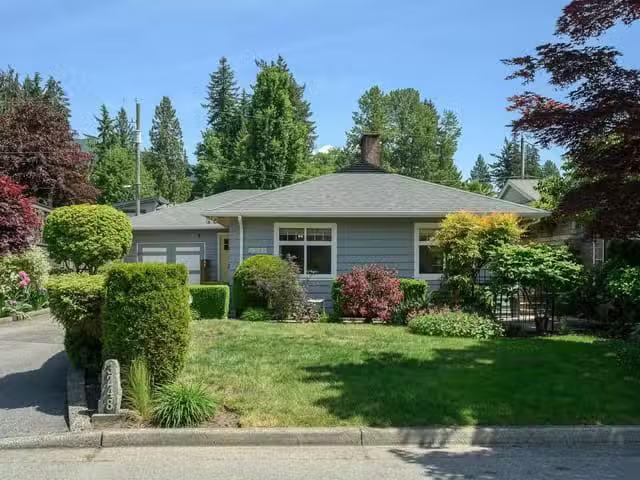House for sale in North Vancouver, North Vancouver, 3248 Bever.