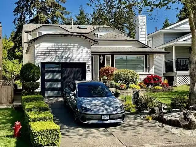 House for sale in North Vancouver, North Vancouver, 3362 Manni.
