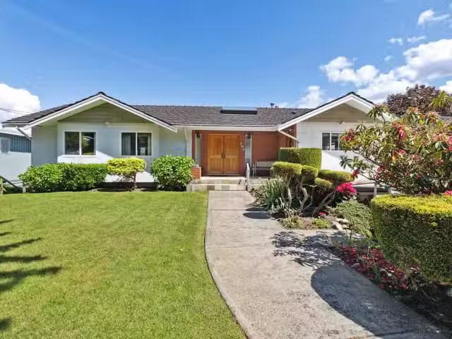 House for sale in North Vancouver, North Vancouver, 474 Fairwa.