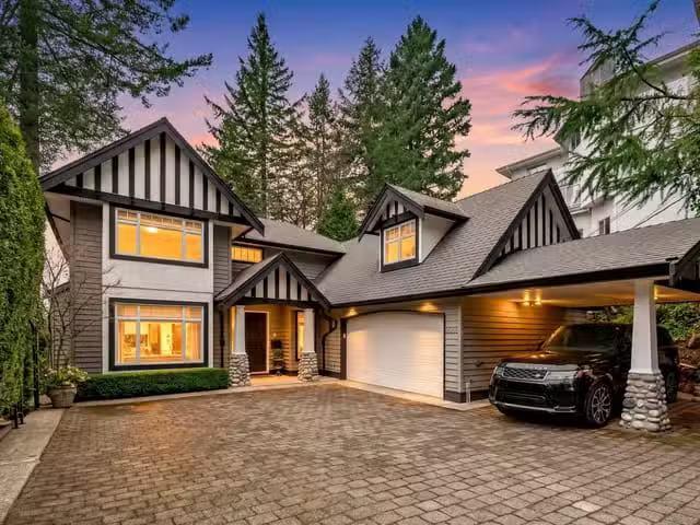 House for sale in North Vancouver, North Vancouver, 4081 Woodb.