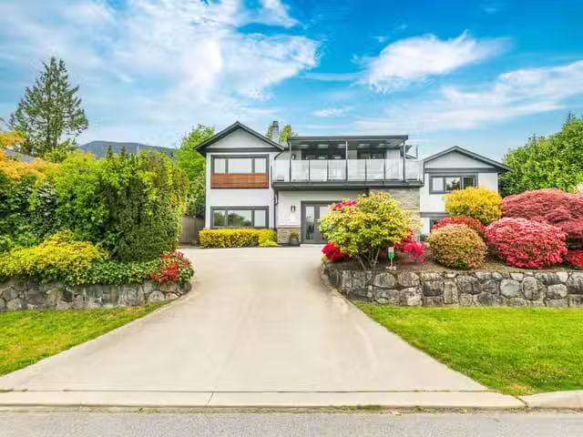 House for sale in North Vancouver, North Vancouver, 4106 Cante.
