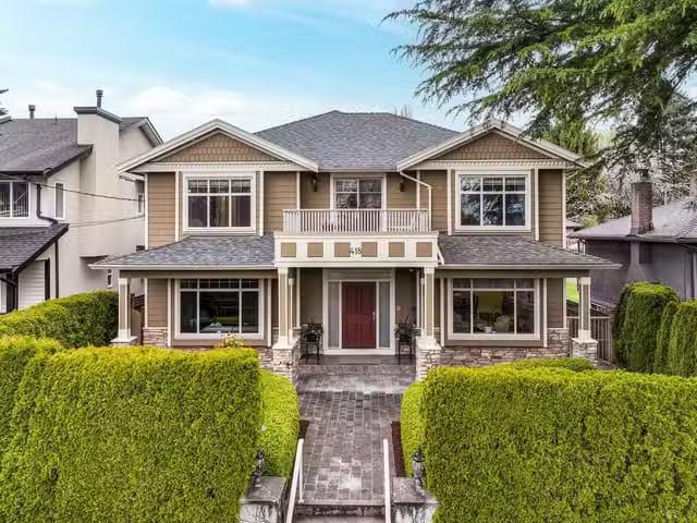 House for sale in North Vancouver, North Vancouver, 418 E 13th.