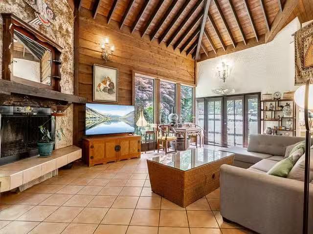 House for sale in North Vancouver, North Vancouver, 4346 Capil.