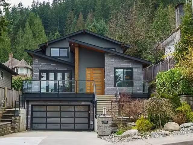 House for sale in North Vancouver, North Vancouver, 4365 Mount.