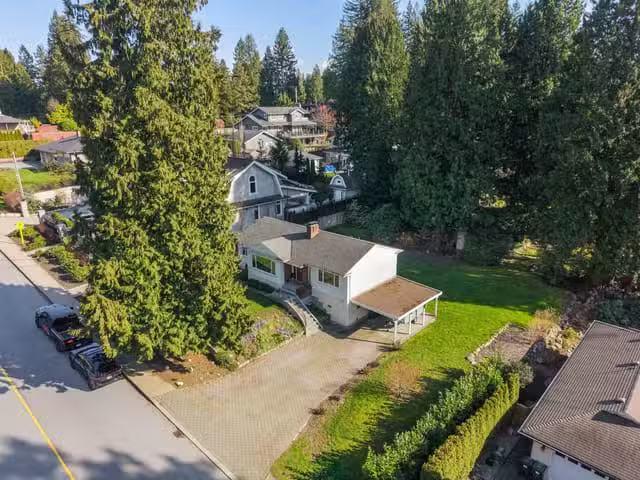 House for sale in North Vancouver, North Vancouver, 551 E Osbo.