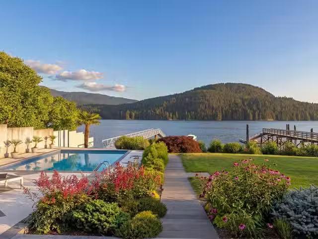 House for sale in North Vancouver, North Vancouver, 588 Lowry.