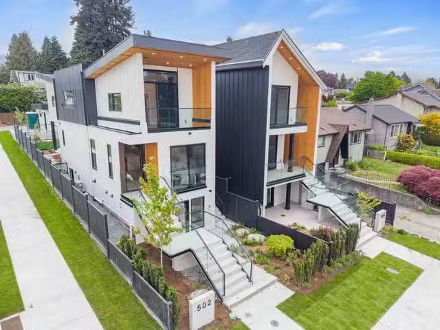 House for sale in North Vancouver, North Vancouver, 502 E 5th.