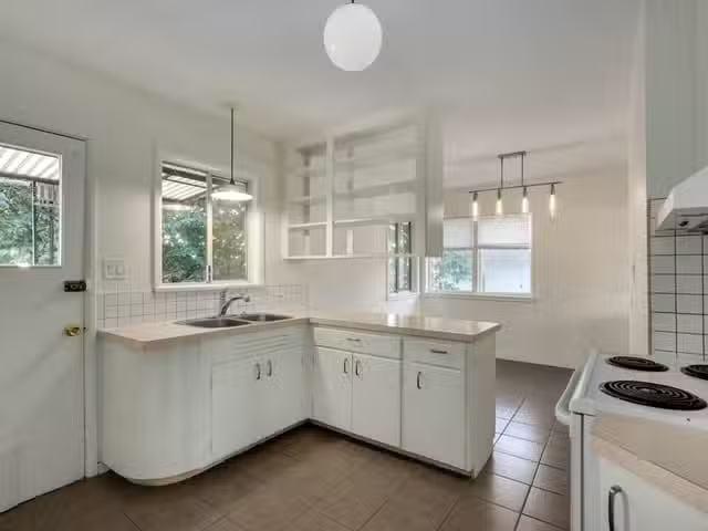 House for sale in North Vancouver, North Vancouver, 509 E Keit.