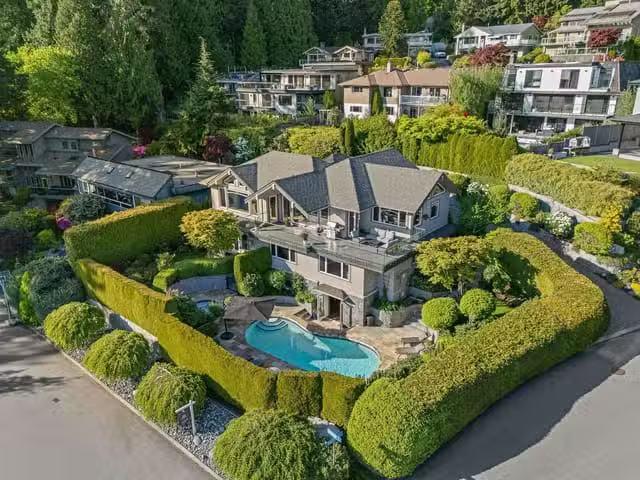 House for sale in North Vancouver, North Vancouver, 5168 Redon.