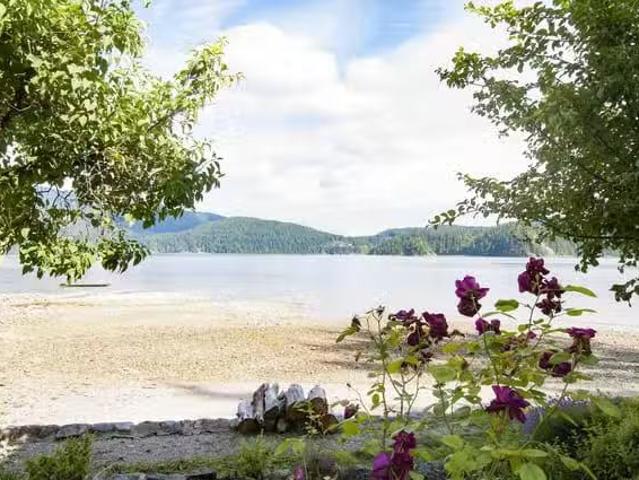 House for sale in North Vancouver, North Vancouver, 5293 India.