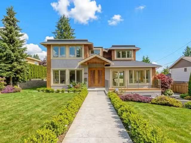 House for sale in North Vancouver, North Vancouver, 885 Beacon.