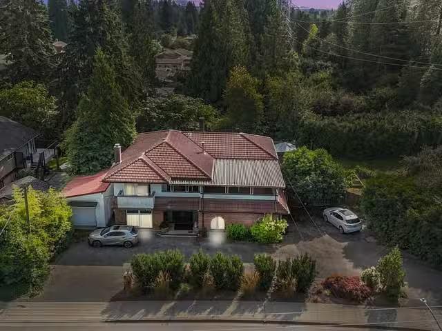 House for sale in North Vancouver, North Vancouver, 815 E 29th.