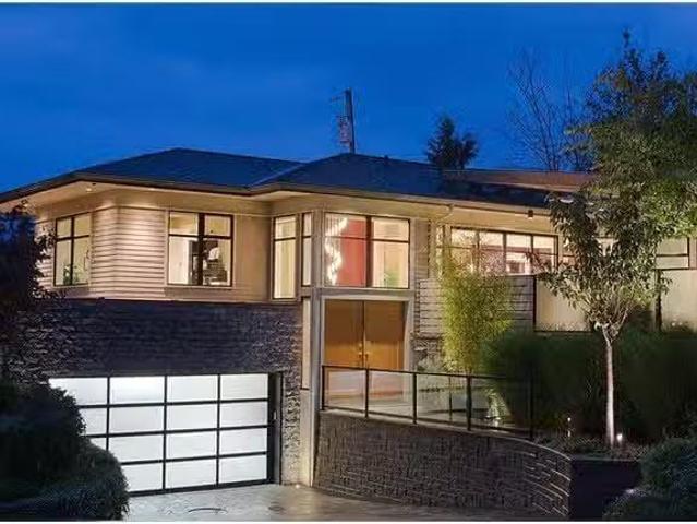 House for sale in North Vancouver, North Vancouver, 944 Beacon.