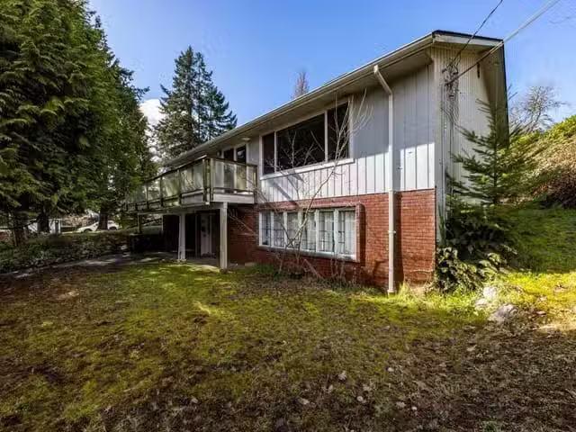 House for sale in North Vancouver, North Vancouver, 981 Friar.