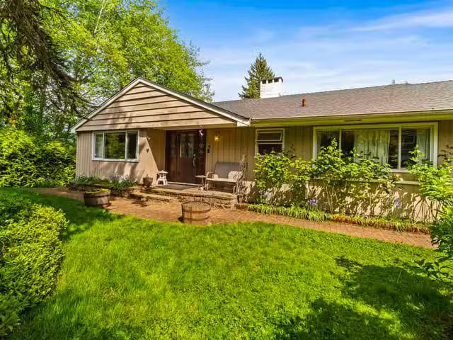 House for sale in North Vancouver, North Vancouver, 998 Fairwa.