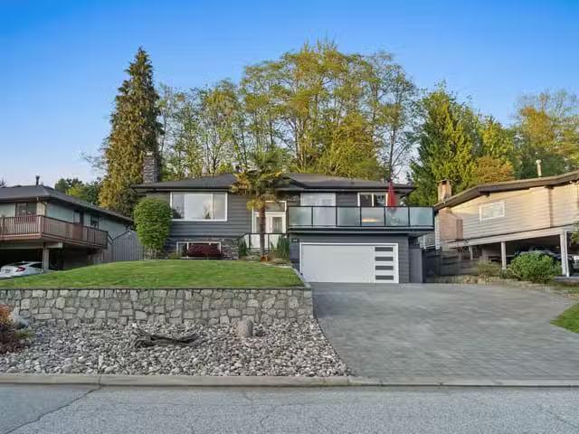 House for sale in North Vancouver, North Vancouver, 906 Strath.