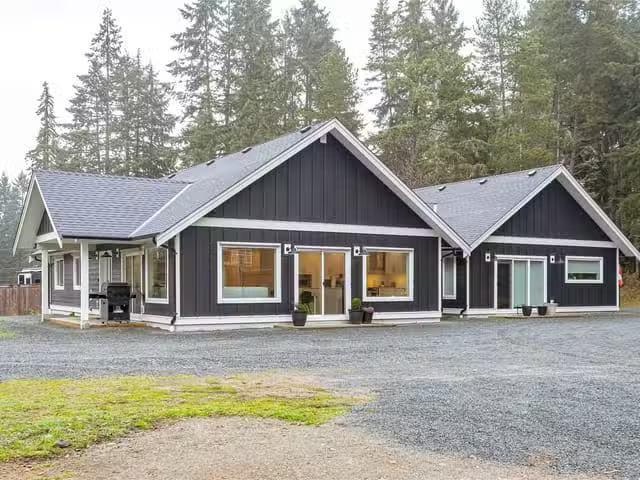 House for sale in Parksville, 1119 Bellevue Rd, 1033754