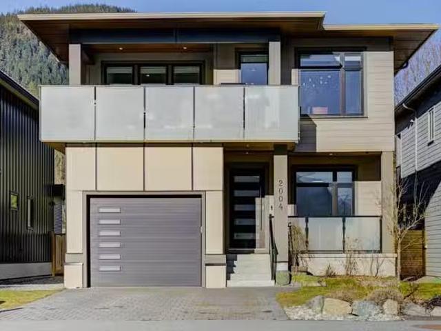 House for sale in Pemberton, Pemberton, 2004 Tiyata Boulevard.