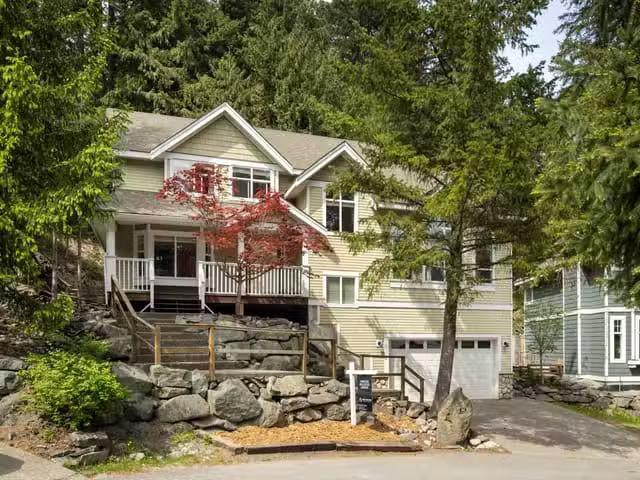 House for sale in Pemberton, Pemberton, 7463 Beechwood Street.