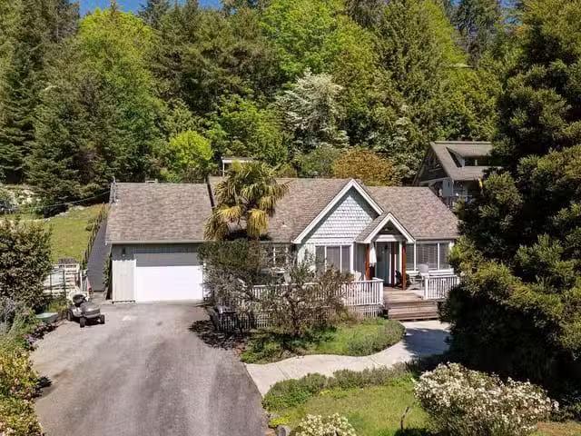 House for sale in Pender Harbour, Sunshine Coast, 4717 Sinclai.