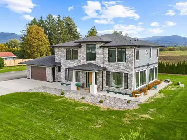 House for sale in Pitt Meadows, Maple Ridge, 13540 Neaves Road.