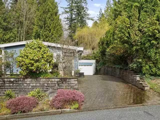 House for sale in Port Moody, Port Moody, 129 Roe Drive, 26313.