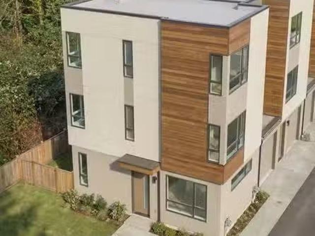 House for sale in Port Moody, Port Moody, 1940 St Johns Street.