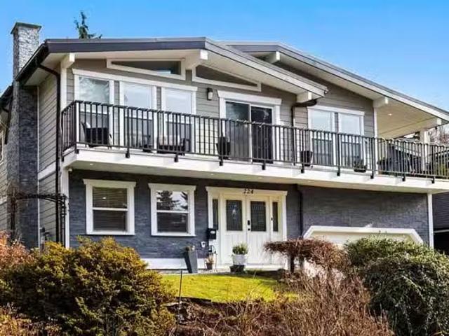 House for sale in Port Moody, Port Moody, 224 April Road, 2631.