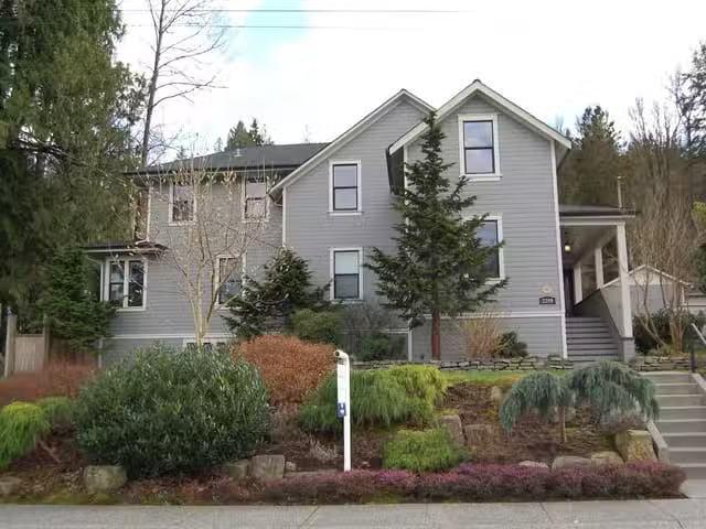 House for sale in Port Moody, Port Moody, 2209 St. George Stre.