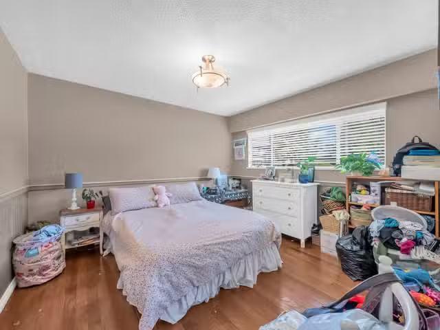 House for sale in Port Moody, Port Moody, 959 Caithness Cresce.