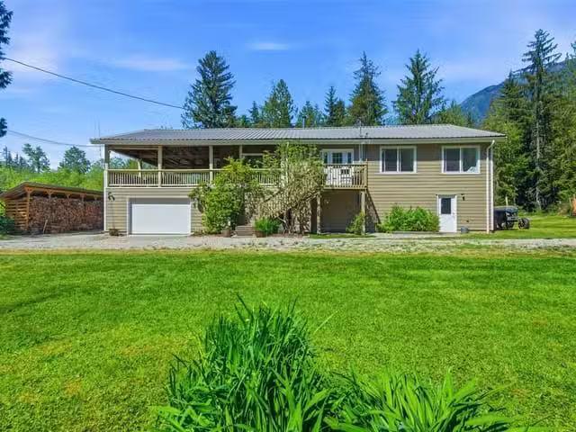 House for sale in Port Alberni, 8445 Meshers Rd, 1034990