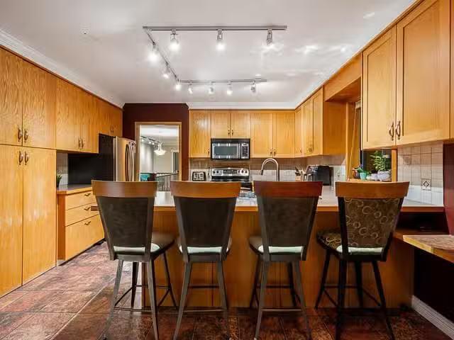 House for sale in Port Coquitlam, Port Coquitlam, 949 Lynwood.
