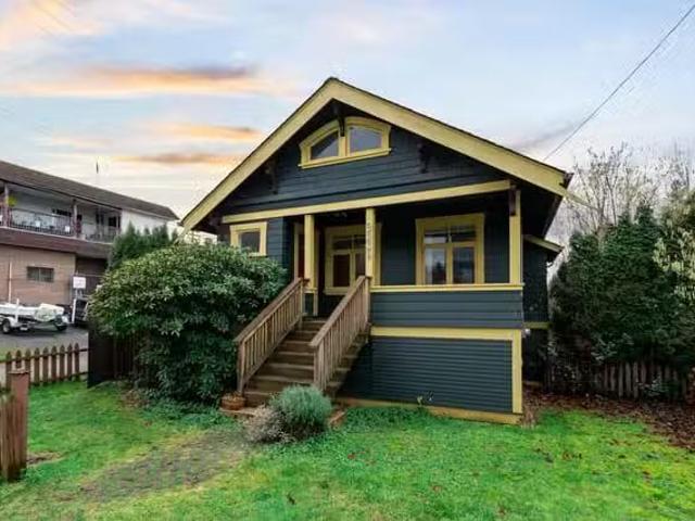 House for sale in Port Coquitlam, Port Coquitlam, 2336 Rindall.