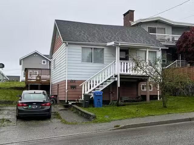 House for sale in Prince Rupert, Prince Rupert, 233 E 5th Aven.