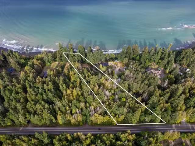 House for sale in Qualicum Beach, 5171 Island W Hwy, 1036188