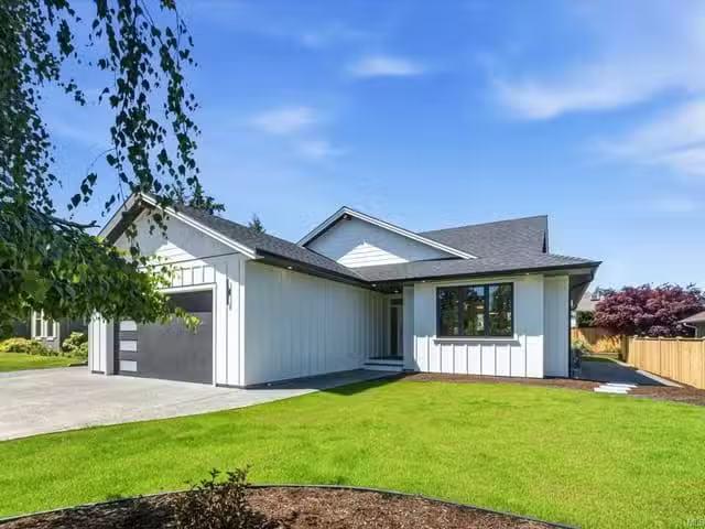 House for sale in Qualicum Beach, 846 Woodside Cres, 1037844