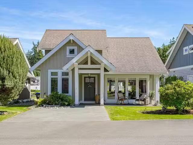 House for sale in Qualicum Beach, 15 5251 Island W Hwy, 1037020