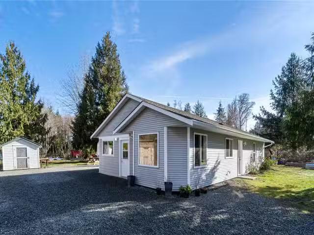 House for sale in Qualicum Beach, 1726 Settler Rd, 1040146