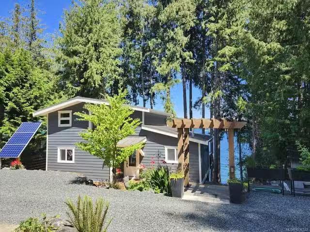 House for sale in Qualicum Beach, 2274 South Lake Rd, 1036522