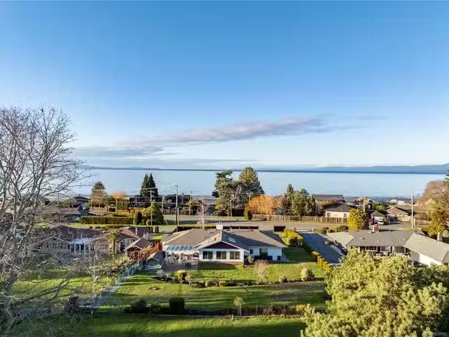 House for sale in Qualicum Beach, 260 Elizabeth Ave, 1039793