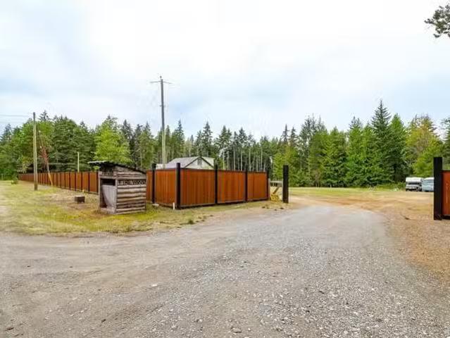 House for sale in Qualicum Beach, 285 Polegate Rd, 1030180