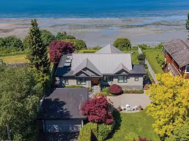 House for sale in Qualicum Beach, 311 Poplar Ave, 1037928