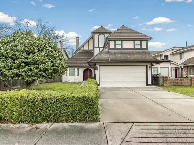 House for sale in Richmond, Richmond, 4420 Waller Drive, 26314.