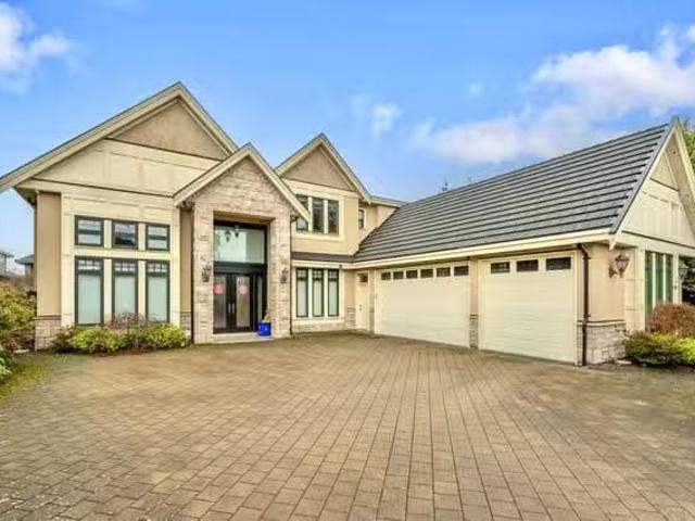 House for sale in Richmond, Richmond, 5491 Cathay Road, 263107.